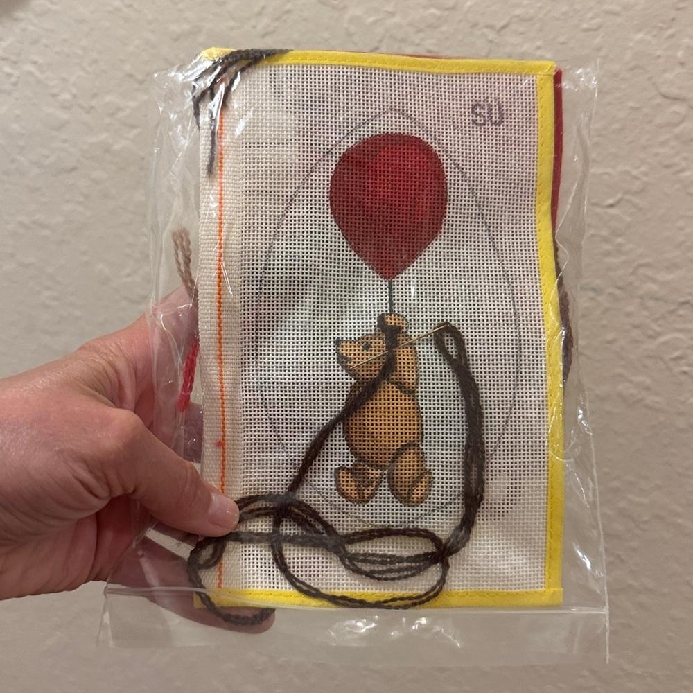 Vintage Crewel Embroidery Wall Decor Craft Kit Bear with Ballon